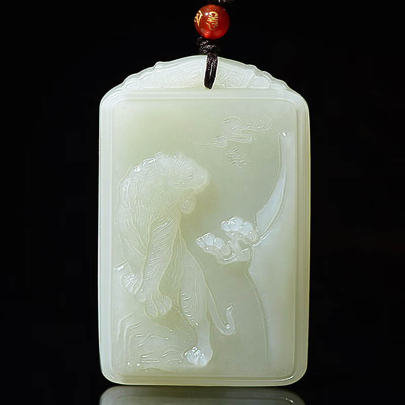 靳钰晨 和田玉虎牌吊坠男女款青玉细料上山虎玉石玉坠生肖虎玉佩牌子