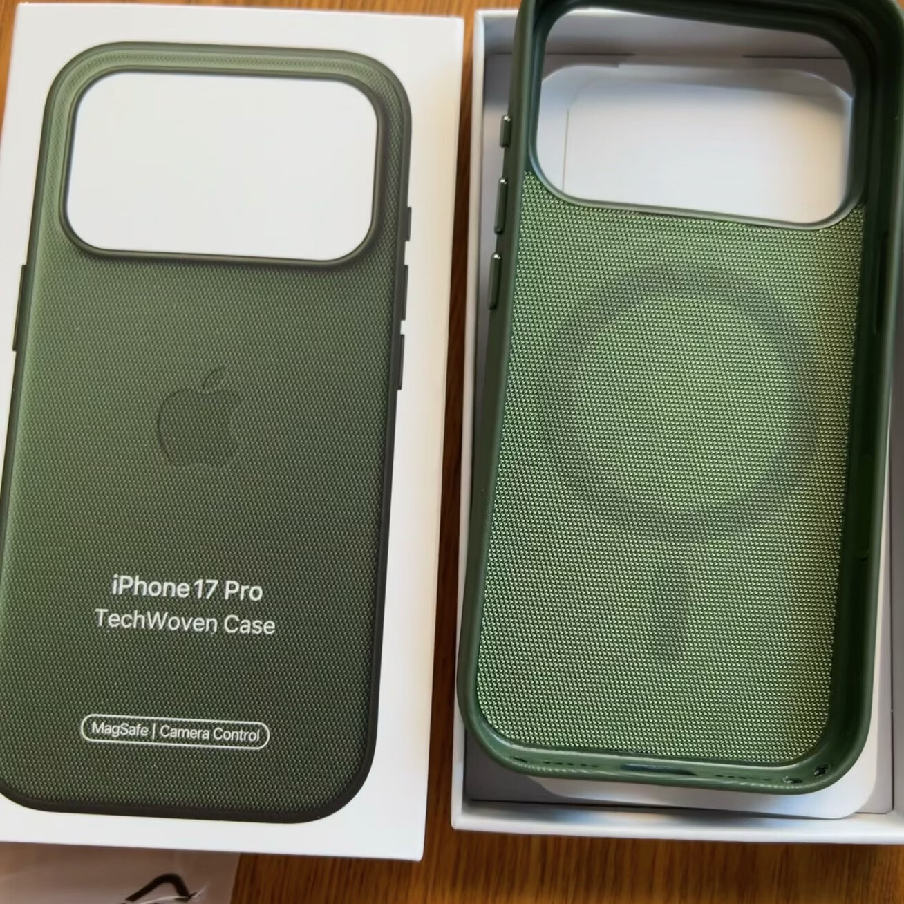 iPhone 17 Pro磁吸动画科技布保护壳 按键款 白色 17pro