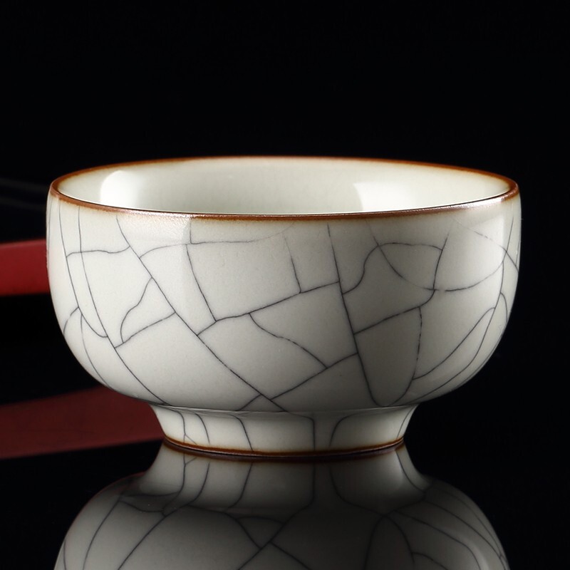 沉弗茶具龙泉青瓷品茗杯陶瓷茶杯哥窑铁胎月白釉小茶杯王文手工主人杯