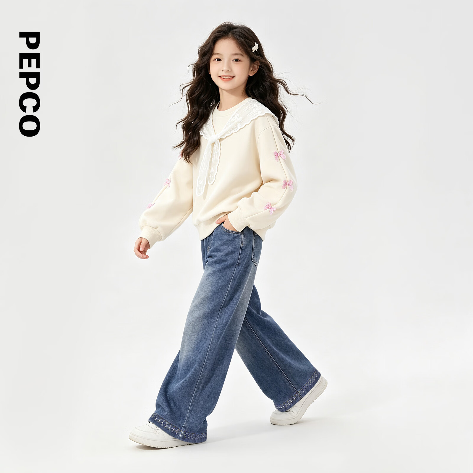 小猪班纳（PEPCO）童装26秋季新品女童钉珠刺绣裤脚牛仔裤松紧腰阔腿直筒裤 浅蓝牛仔 110