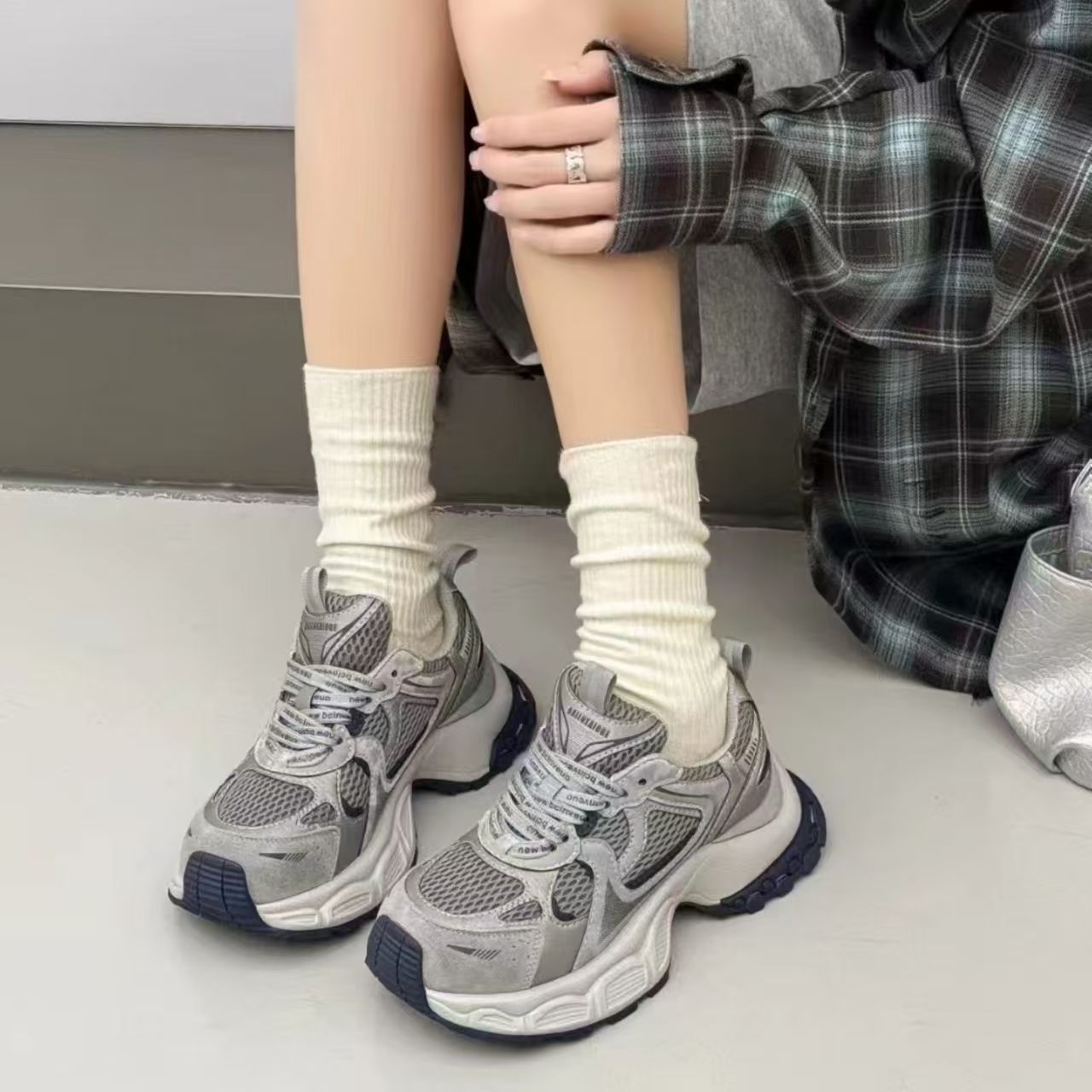 骆鸵同舟高级感老爹鞋女款2026年最新款轻便软底超轻久站不累增高运动鞋女 灰色 36 京东折扣/优惠券