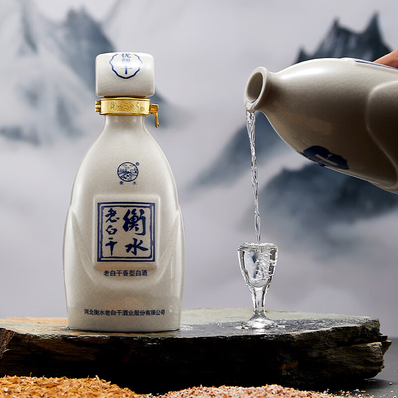 比较:衡水老白干衡水老白干(52度500ml优级十酒)整箱白酒怎么样?