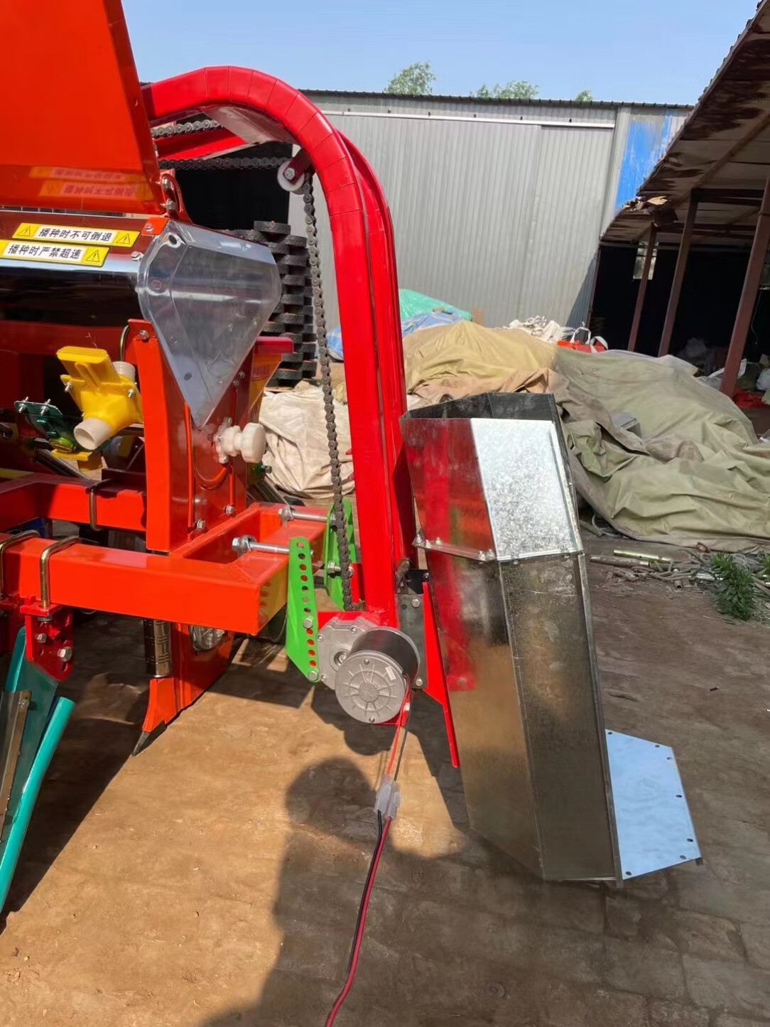 oemg播种机上肥器遥控电动上化肥机输送自动农用旋耕机液压上肥料神器