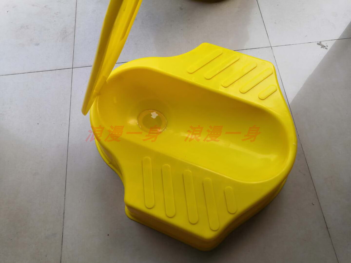 汉远厨卫（HanYuan）3周岁以上身高98cm蹲距20cm儿童小孩练习蹲便器看详情购 黄色