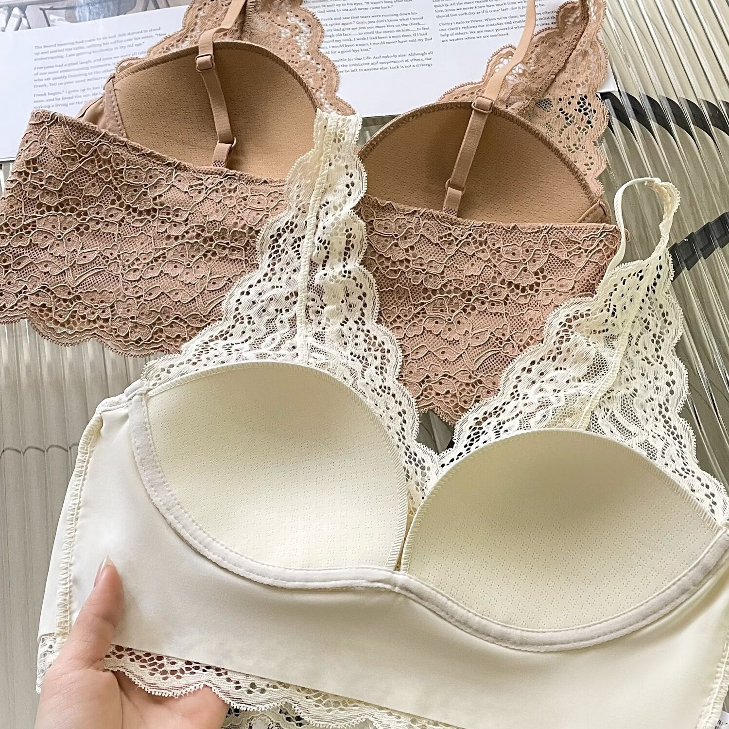 千奈美26新款法式轻奢蕾丝美背无钢圈抹胸收副乳文胸 黑撞肤 M (80-120斤)