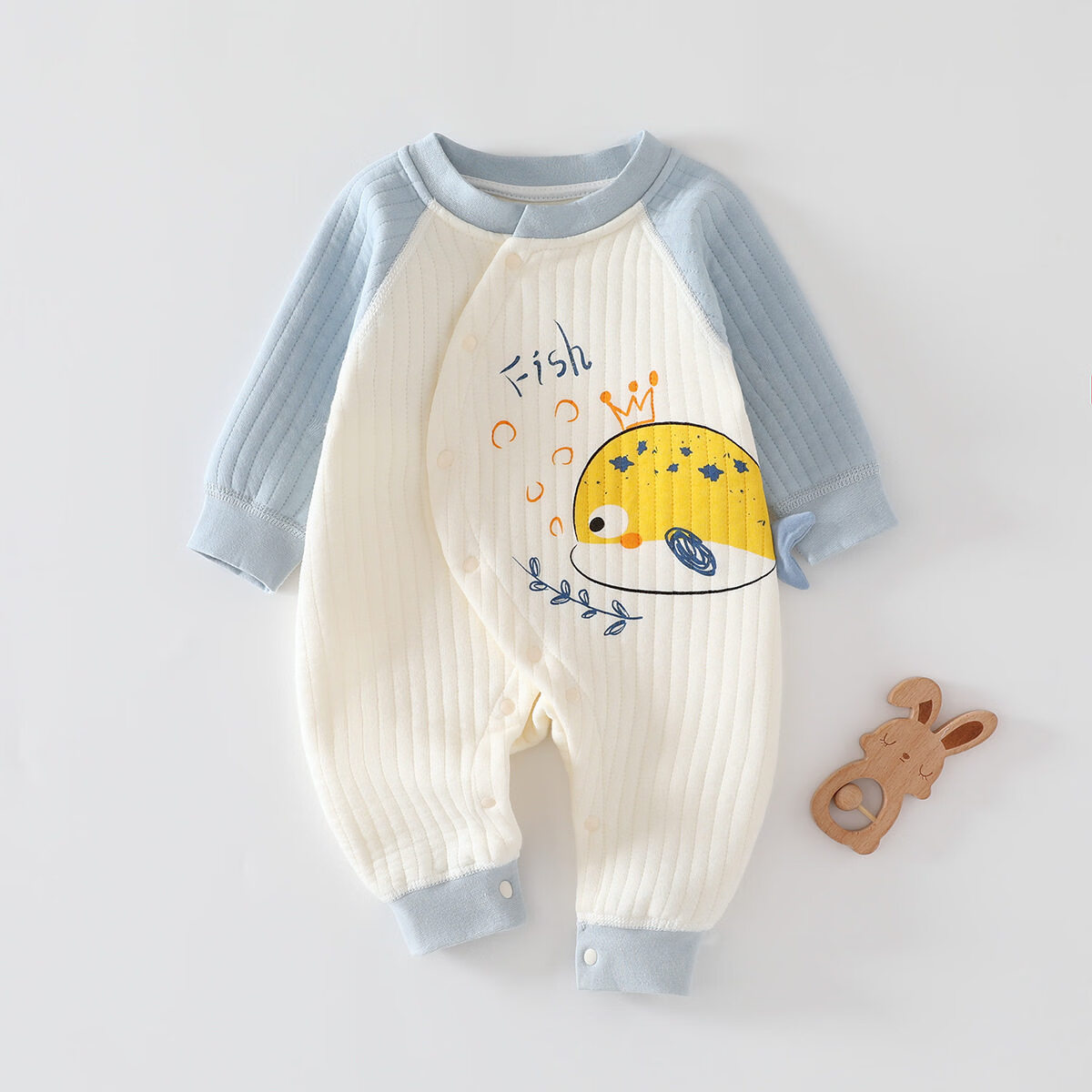 婧麒（JOYNCLEON）婧麒新生婴儿衣服春秋装连体衣新款宝宝春秋季夹棉保暖长袖外出服 蓝色小鱼 66cm