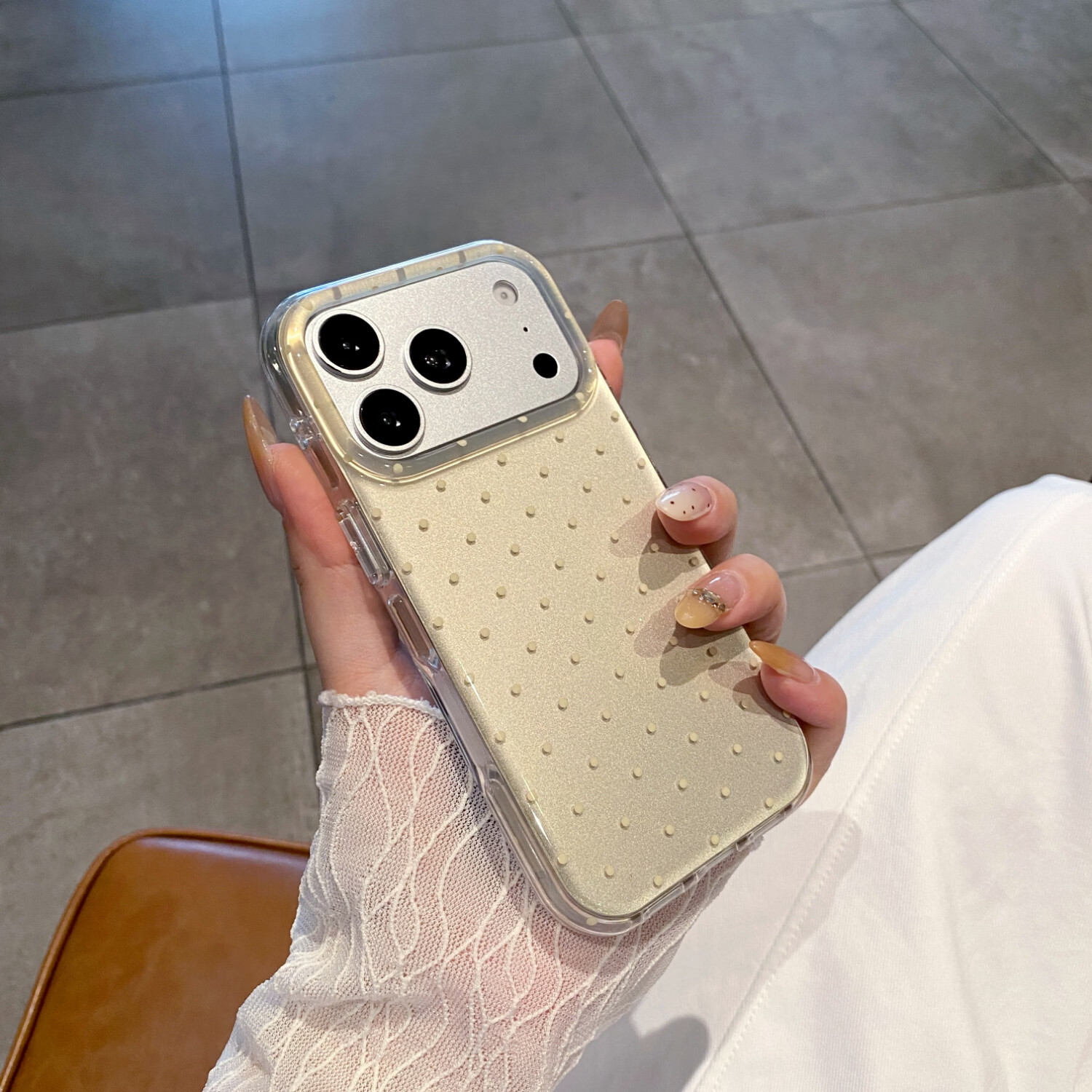 优思顿适用苹果18promax手机壳新款iphone18pro全包18简约波点17韩系ins风高级感16双层超手机壳防摔全包 【粉色】大孔满屏小波点 iPhone18promax