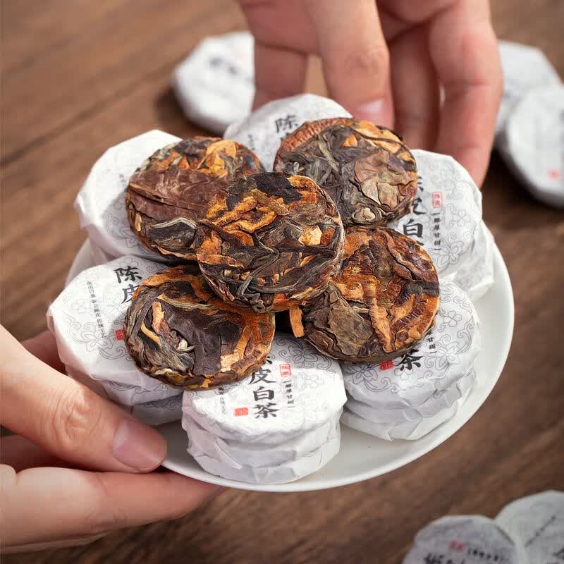 皇茅陈皮白茶福鼎福建福建白茶饼寿眉陈皮老白茶新会老陈皮小茶饼茶叶