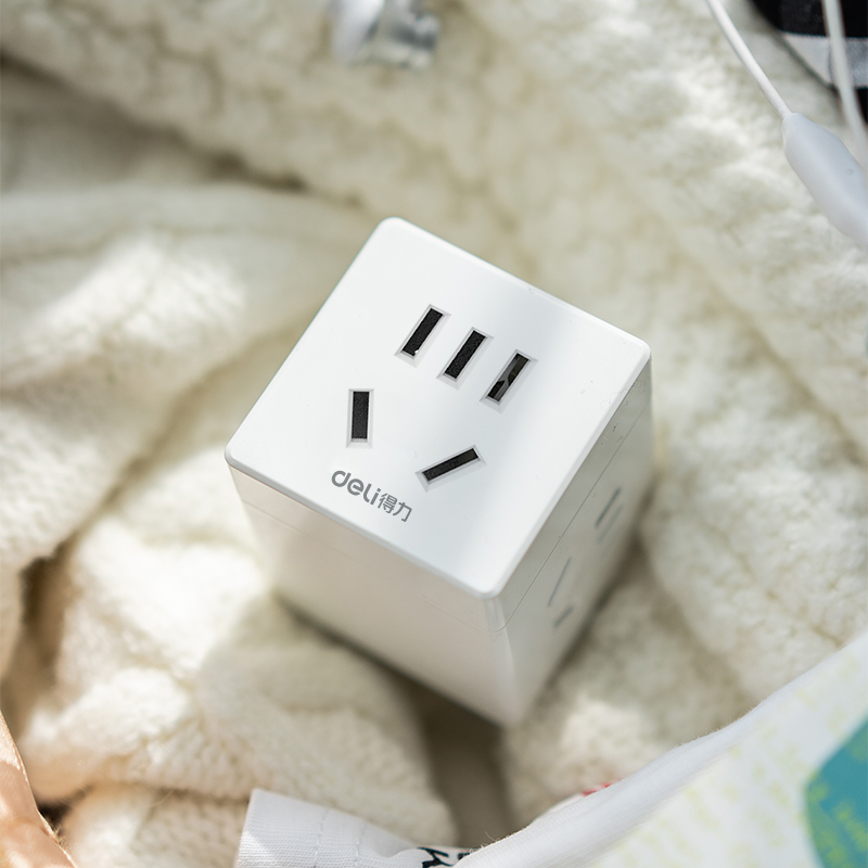 得力（deli）旅行转换插头 1转3电源转换器/转换插头 插座/插线板/插排/排插/接线板/拖线板  33634