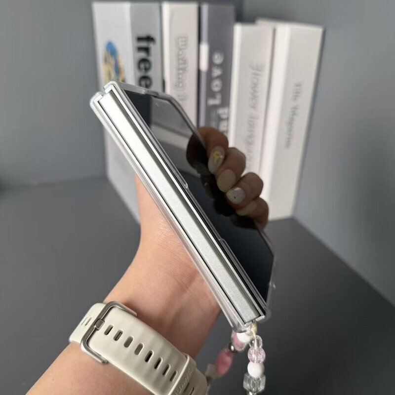 适用小米18Fold手机壳贝壳纹粉蝴蝶手链iPhone18Ultra高感男女时尚全包防摔折叠女款保护套 【贝壳纹粉蝴蝶手链】+手提链 苹果18Fold/Ultra