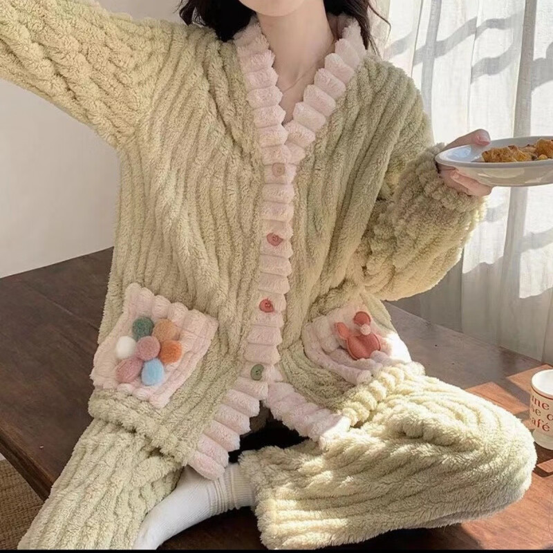 宝娜斯（BONAS）彩虹开衫睡衣女法兰绒套装秋冬季保暖仙女风睡袍可外穿甜美家居服 绿色【套装】 均码 （80-140斤）