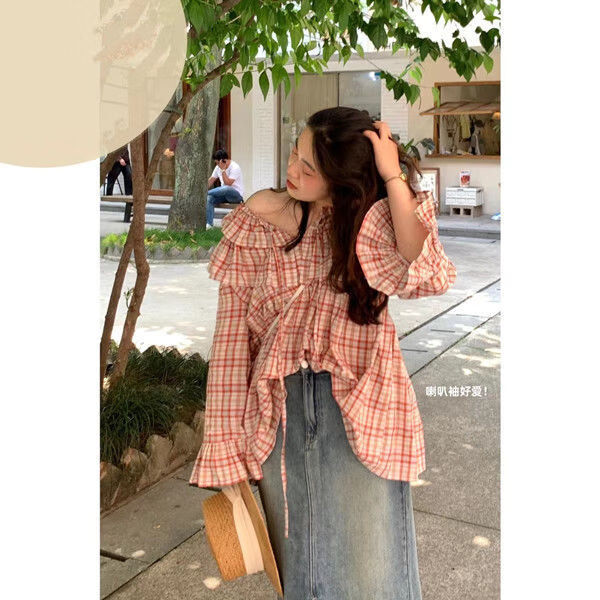 知特一字肩上衣大码夏季春复古格纹喇叭袖长袖衬衫少女感甜美荷叶边