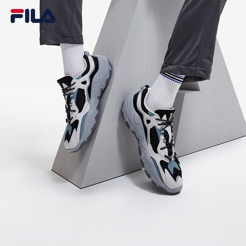 FILA 斐乐官方男鞋跑步鞋2023春季百搭休闲复古运动鞋掠夺者2商场同款 鱼子灰/南极灰-CA 43