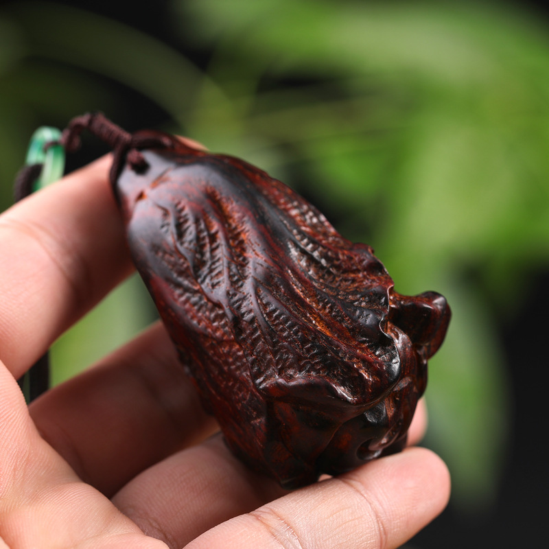 红木百财手把件 大红酸枝木老料手工雕刻白菜把玩件 木雕吊坠挂件