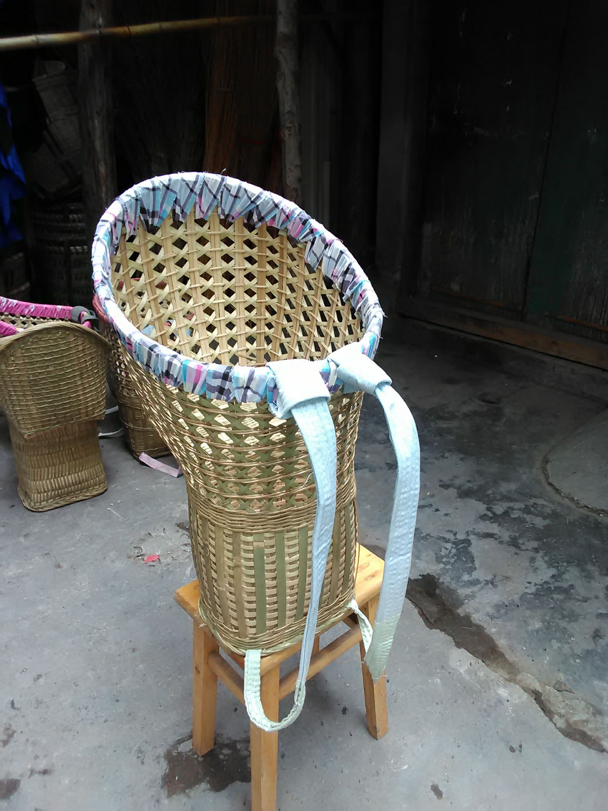 刘潮布 小孩的背篓背篼娃娃婴儿童宝宝小孩凉背篓背筐背椅背带椅子夹