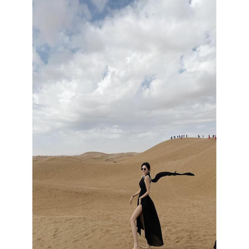 仕凡一三亚沙滩裙女海边度假长裙裙子沙漠裙照好看的黑色旅游连衣裙