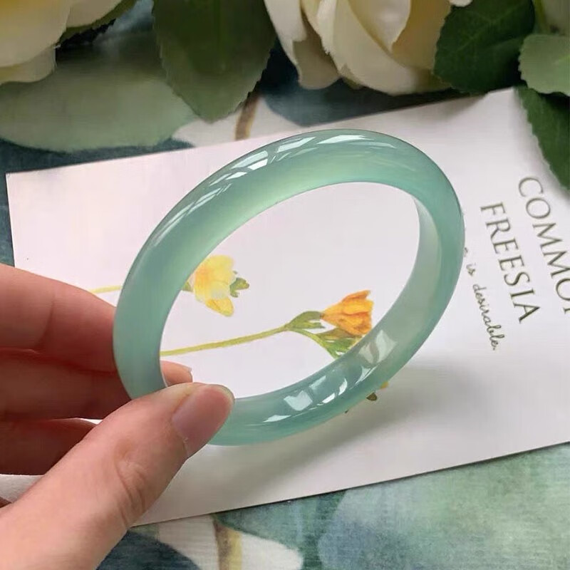 子龙青山黛扁条手镯梅子青冰油玛瑙玉髓青绿色青提啵啵玉石玉镯多样性 手镯 63-64