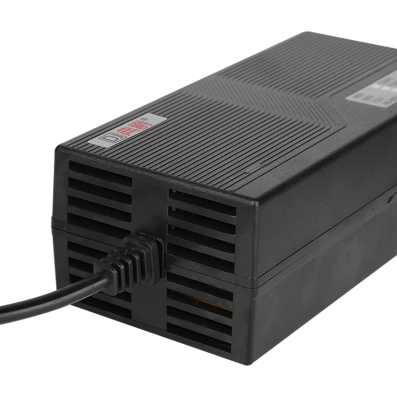 典爵智能脉冲电瓶车充电器