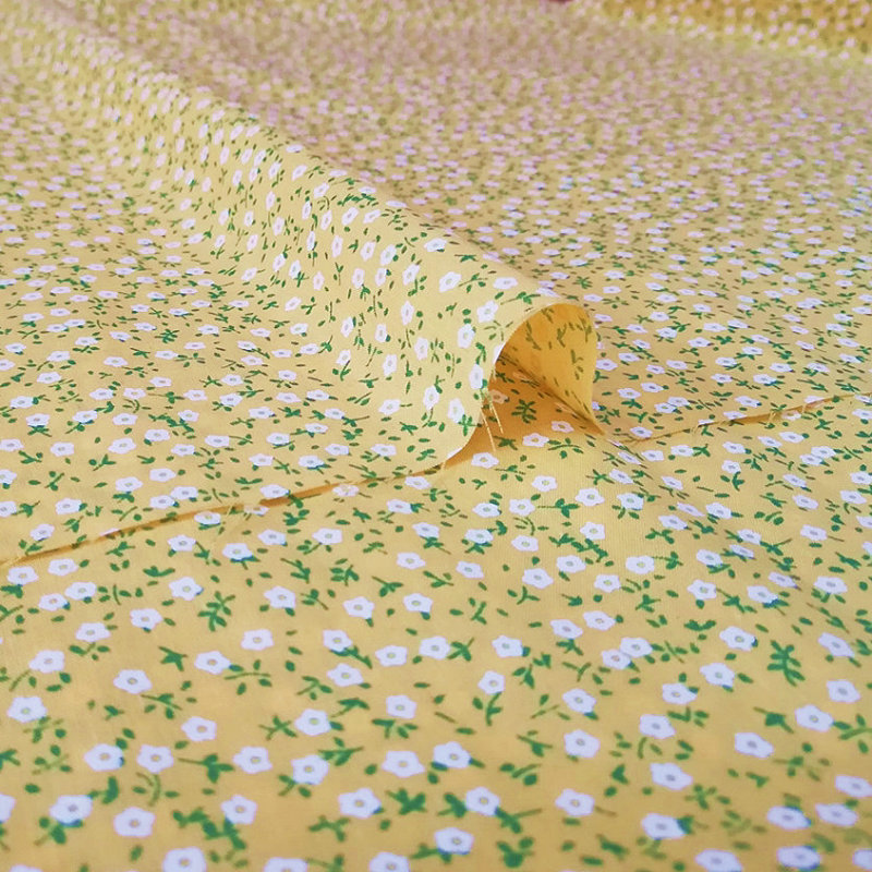 的确良小碎花布料 涤棉碎花布料衬衫连衣裙服装面料田园小碎花棉布