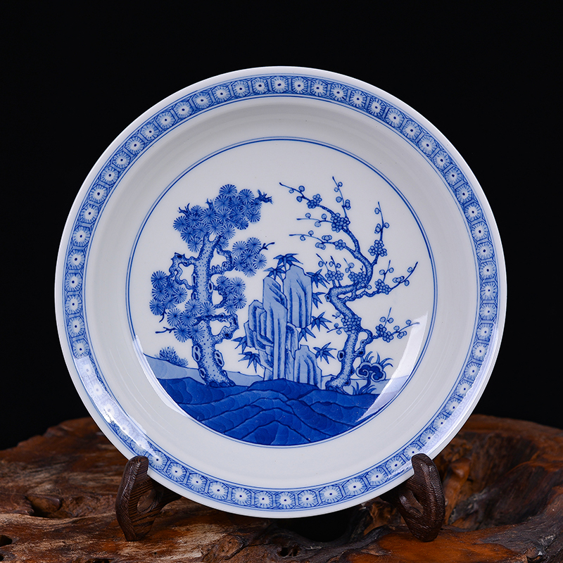 周胜堂 景德镇陶瓷盘装饰盘子摆件 手绘仿古青花岁寒三友盘家居艺术品