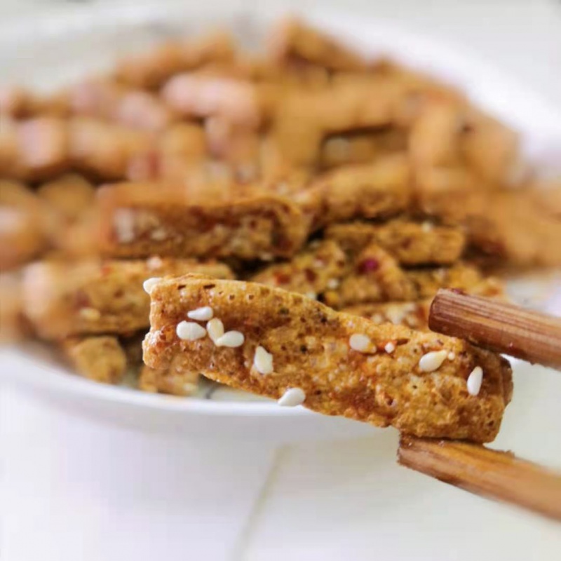 虎钢馋四川省泸州叙永麻辣豆腐干油炸脆豆干香干辣条零食小吃两样起