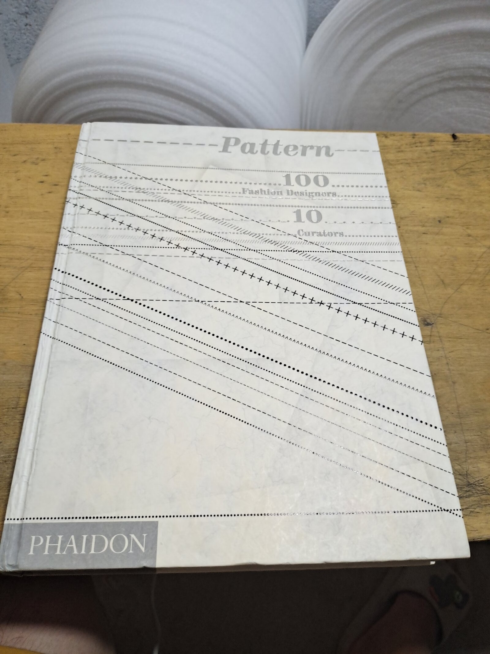 [二手9成新] pattern 100fashiondesigners,10curators[时尚模