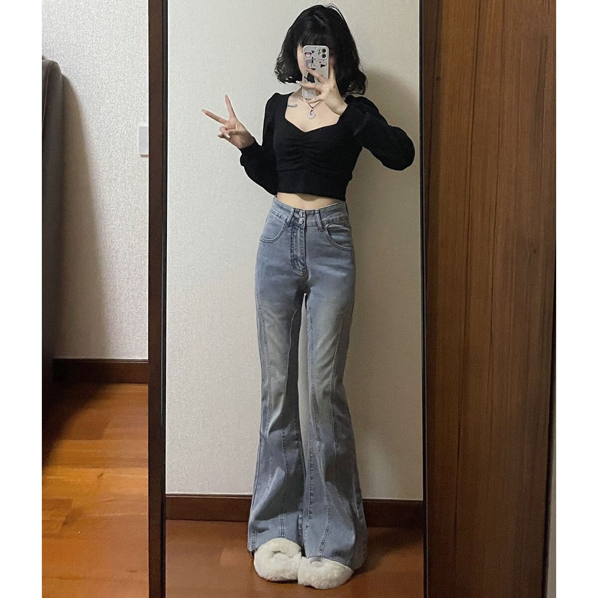 喇叭裤女今年流行的新款春秋时尚套装装纯欲风短款方领打 牛仔裤 上衣