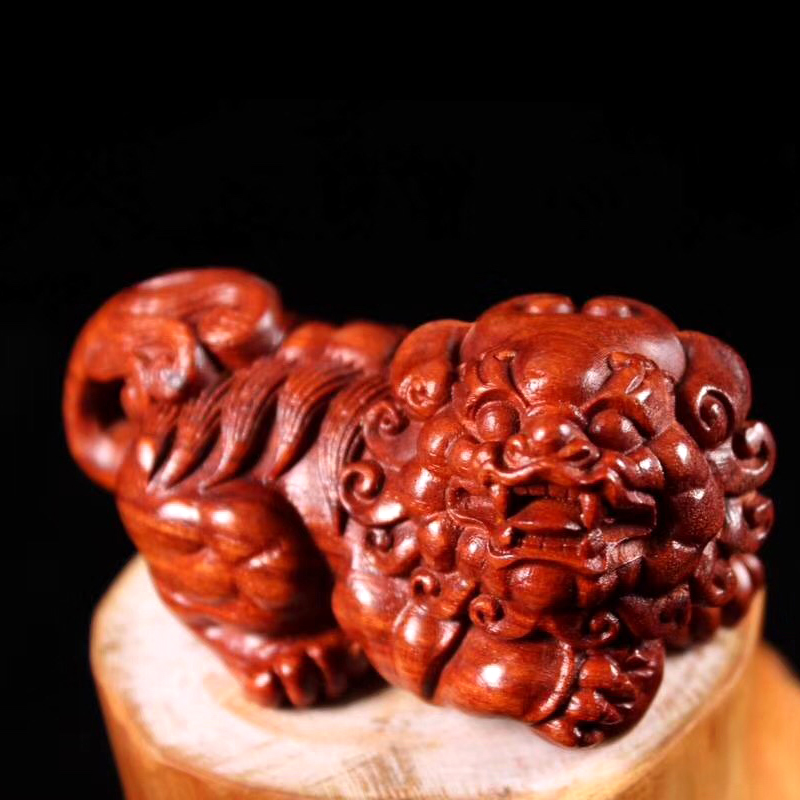 小木缘生 印度小叶紫檀木雕刻狮子抱球手把件戏球文玩男女把玩