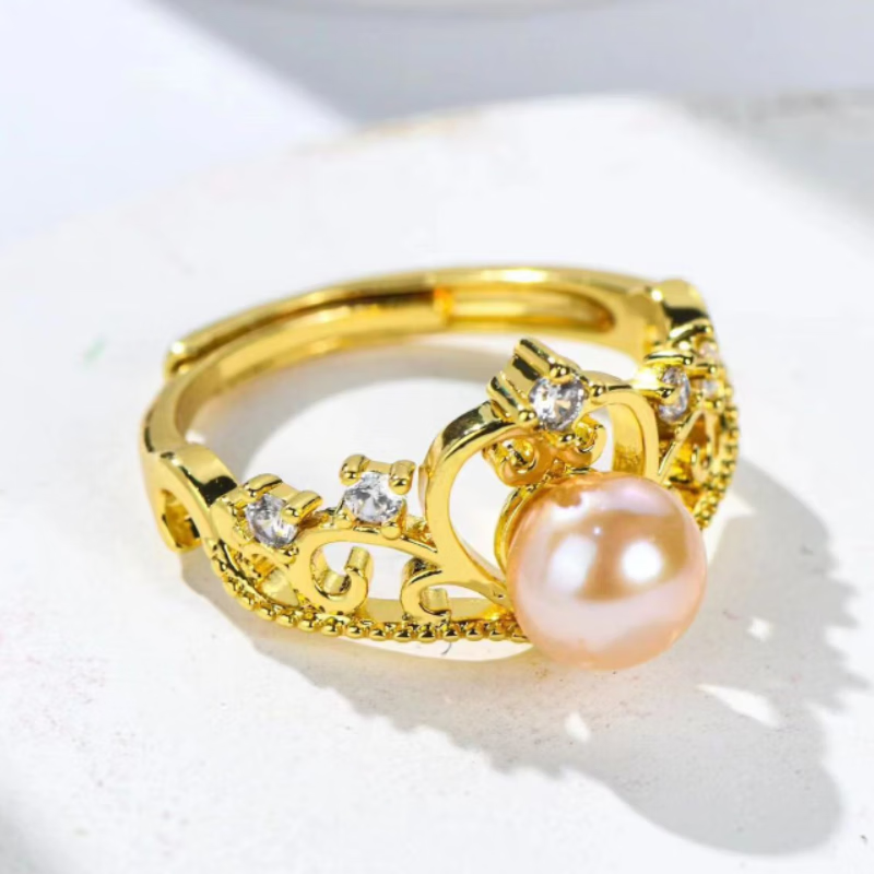 森夜004-粉丝专属时尚精美新款镂空皇冠款粉色珍珠戒指-合金仿钻材质