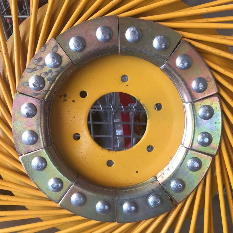 xmsjxsmj圆盘搂草机四轮后悬挂8盘12盘苜蓿秸秆牧草收拢机牵引搂草机