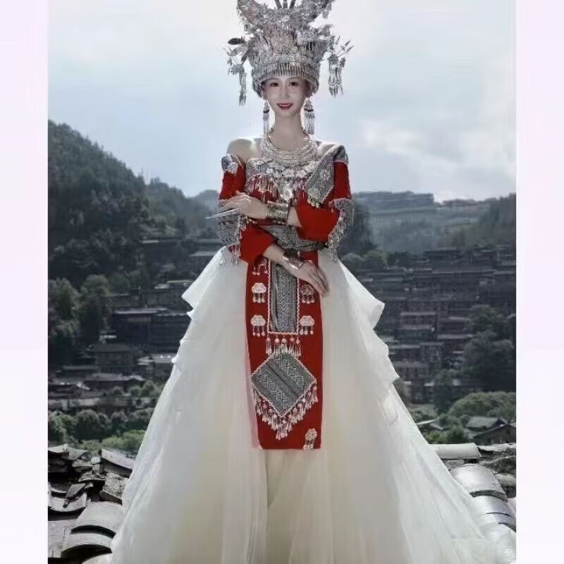 FENGEDUN贵州苗族衣服女土家族舞台演出服装苗疆少女服装网红旅拍摄影写真 白色婚纱