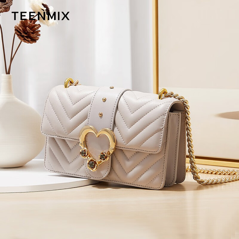 天美意（TEENMIX）羊皮包包女包爱心五金单肩包女简雅链条斜挎小方包女女士包包 浅灰色怎么样,好用不?
