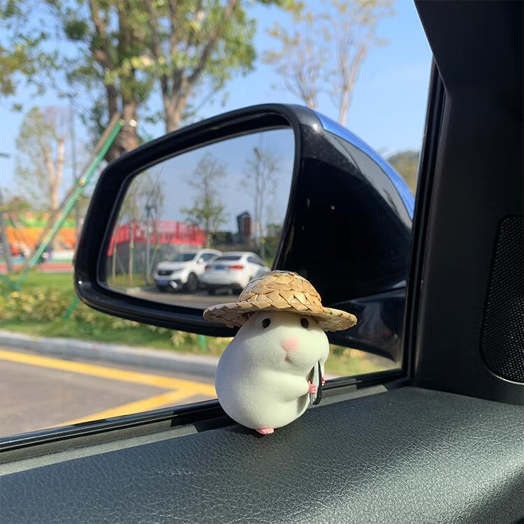 边中控摆件吃货仓鼠第二弹可爱公仔萌车载饰品 灰色吃瓜子(草帽装饰)
