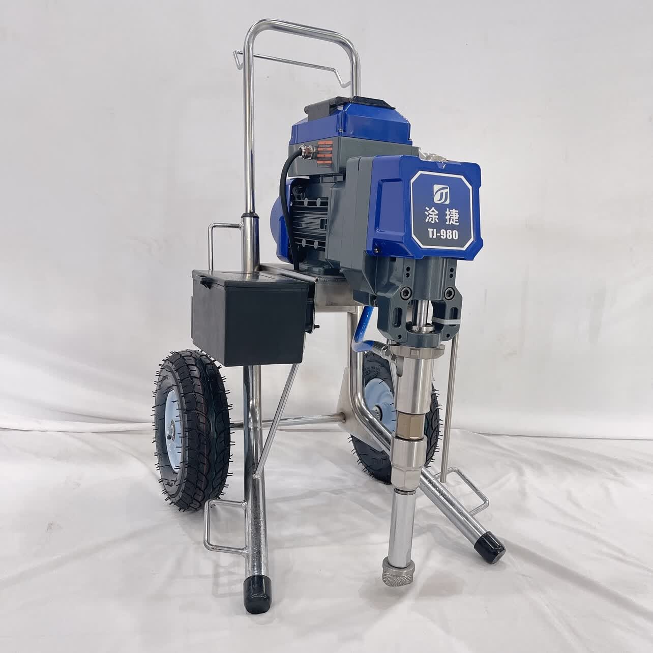 多功能喷涂设备专利获批海南天山盾引领建材行业新变革