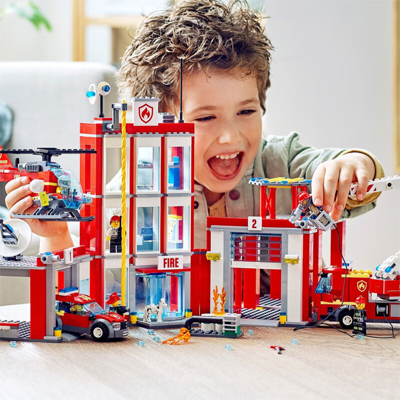 众舰行兼容乐高兼容海上监狱岛城市系列消防积木60130男孩益·智力