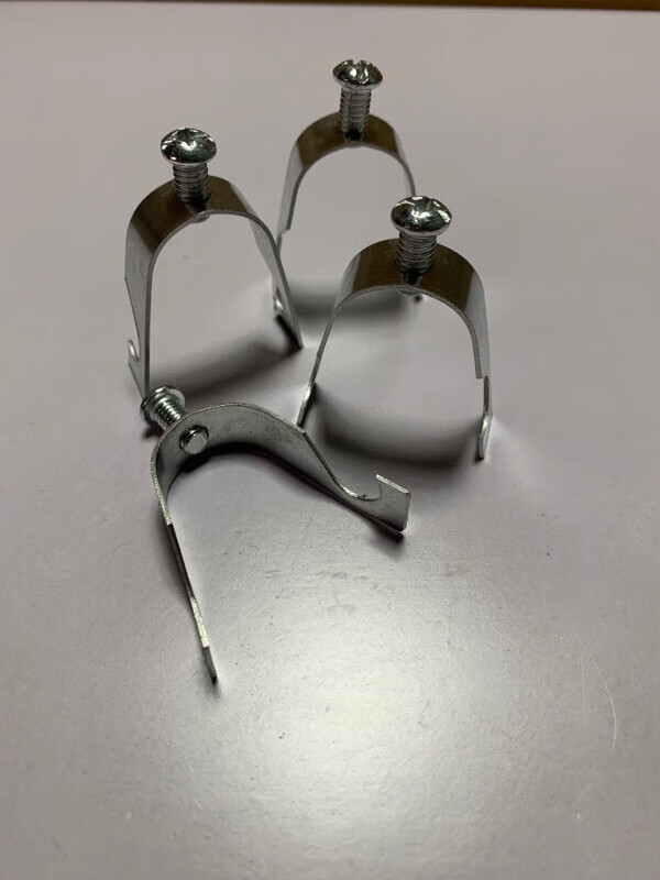 哩嗹啰嗹铁线管丝杆吊钩穿线管卡码龙骨弹簧卡镀锌u型管夹吊码204分6