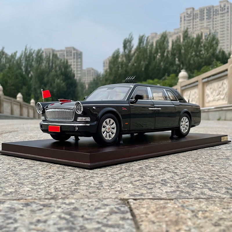 雨萱汽文 红旗ca7601检阅阅兵车1:18合金仿真汽车模型收藏送礼70周年