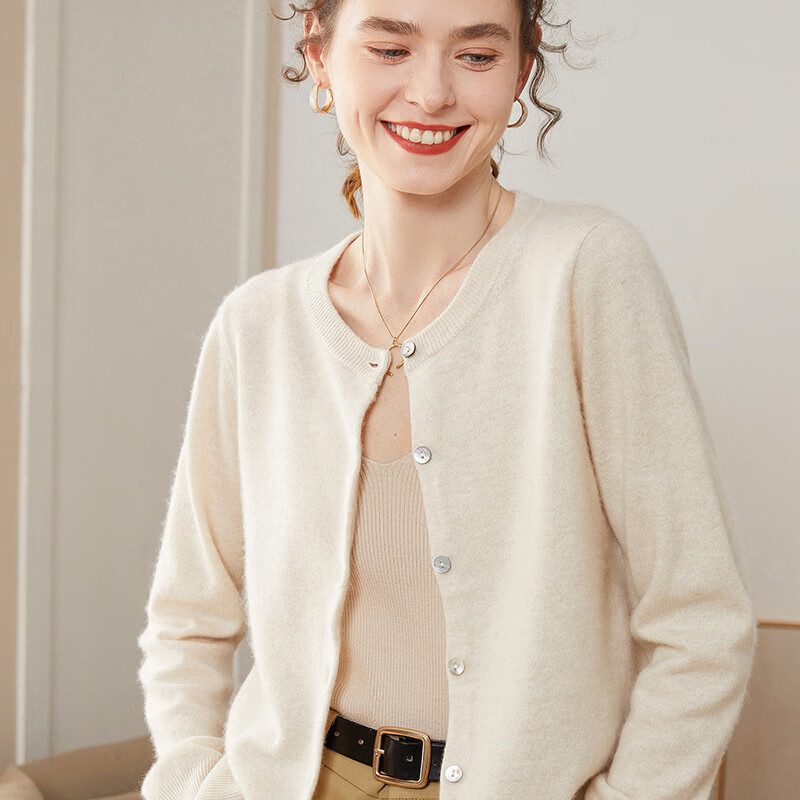 经典女简约平面色圆领外搭长袖宽松休闲山羊绒秋冬针织开衫 米杏色 s