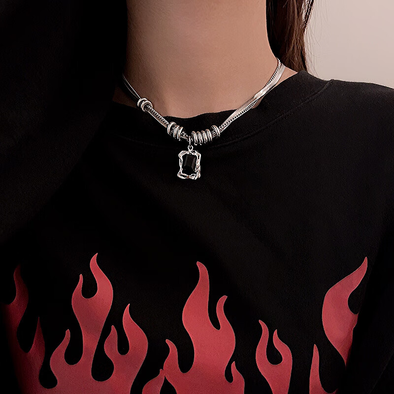 彩莱娅双层叠戴钛钢项链女潮流嘻哈设计感毛衣链女士街头吊坠百搭锁骨