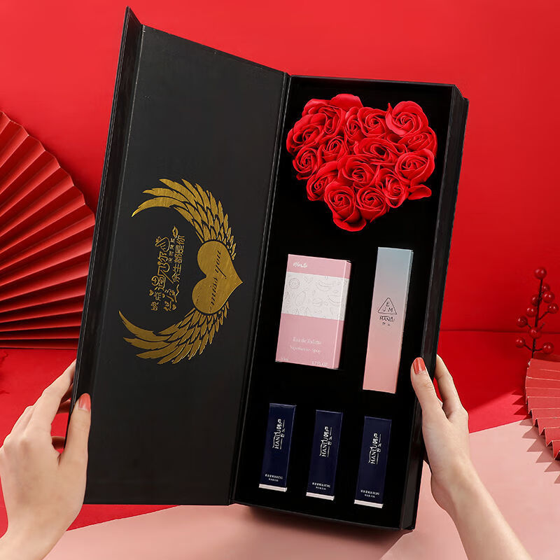 【 官网京选】520七夕情人节生日礼物口红香水套装迪香儿中国风雕花