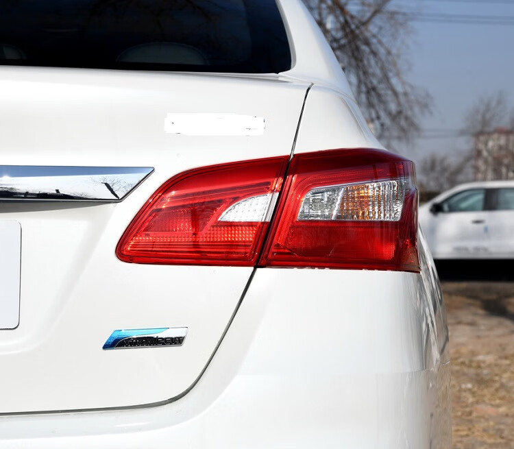 适用于16 17 18 19年款日产新轩逸后尾灯刹车灯罩倒车灯壳半总成 左外