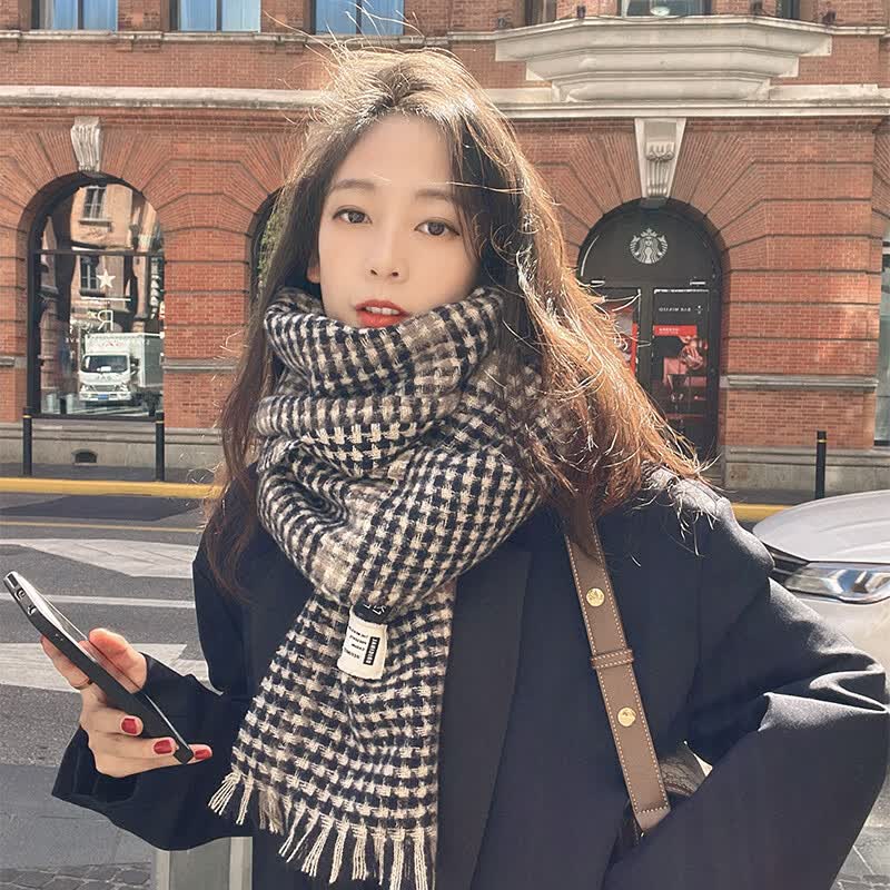 妙奚娅冬日氛围感英伦复古格纹围巾女冬季韩版时髦百搭披肩保暖围脖 英伦千鸟格怎么看?