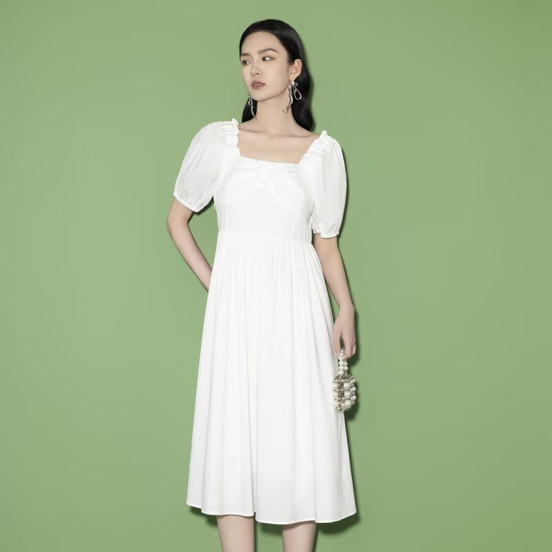 洛可可(rococo)春新品法式气质浪漫小白裙收腰显瘦花边领口短袖连衣裙