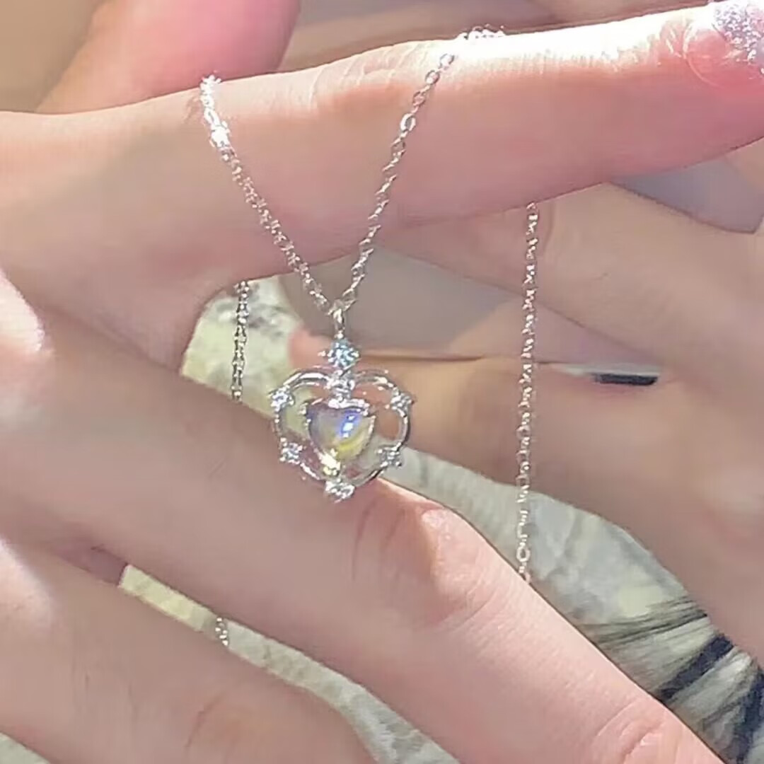 七夕情人节礼物项链女士轻奢ins小众设计感气质送女友礼物项链 渐变爱心项链