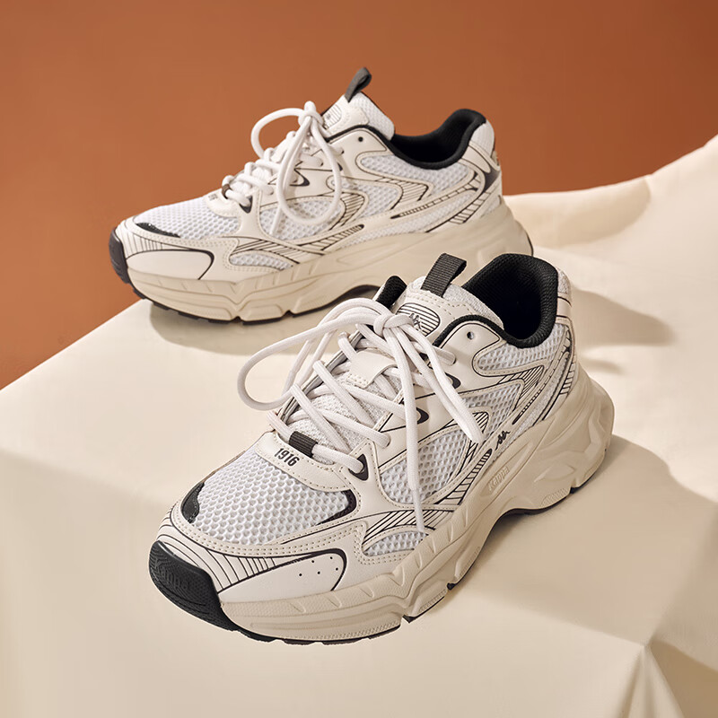 2026年休闲鞋别瞎买实测这8款，舒适透气还百搭闭眼入不踩雷