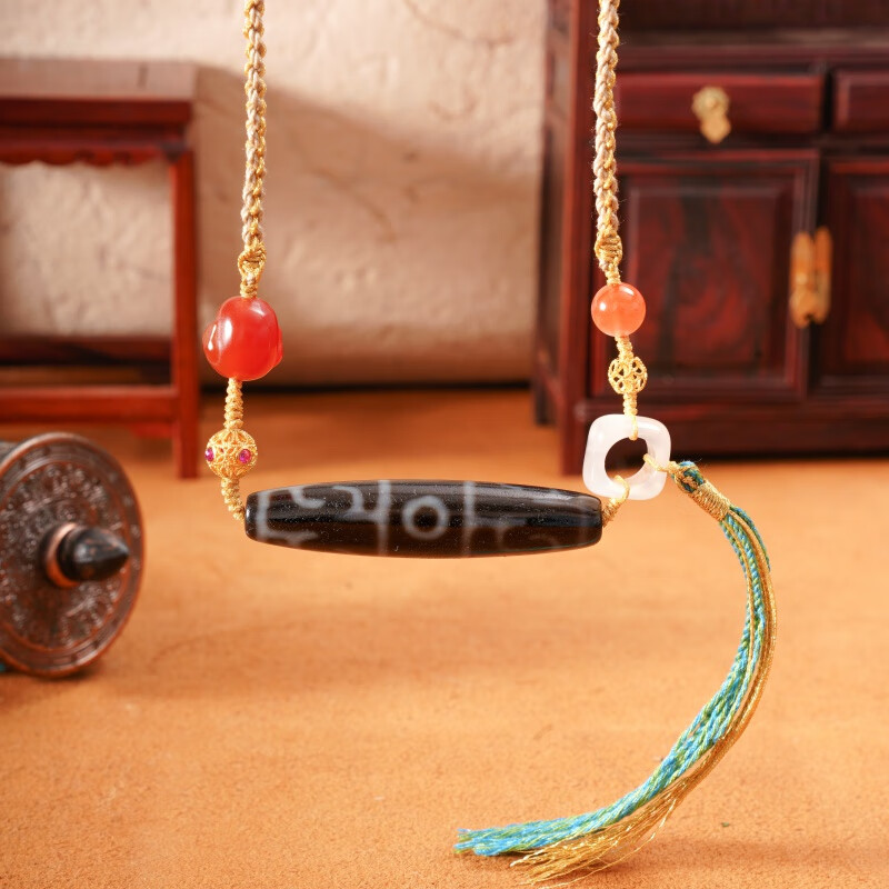 亚梵尼西藏天珠九眼石页岩玛瑙玉髓天珠吊坠 18k金莲师法器锁骨链项链