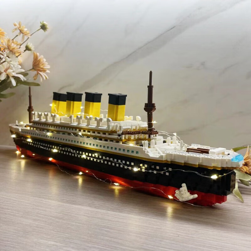 乐高天积木微颗粒10294泰坦尼克号游轮船高难度拼装积木玩具拼 灯光版