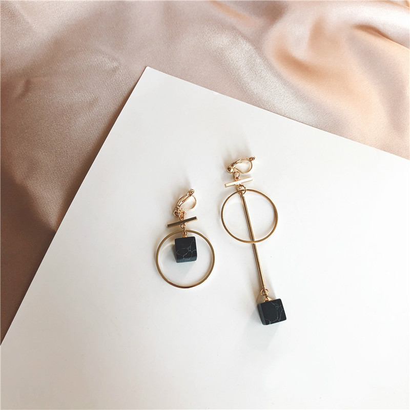 SICCSAEE 黑色不對(duì)稱耳環(huán)女長(zhǎng)款氣質(zhì)韓國(guó)港風(fēng)耳環(huán)無(wú)耳洞耳夾歐美925銀針 無(wú)耳洞耳夾 一對(duì)