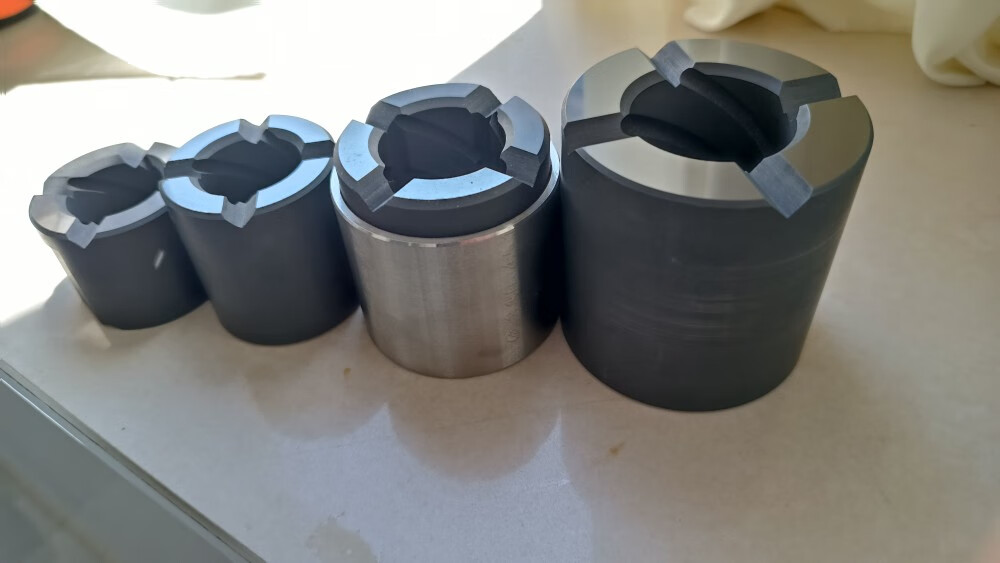 石墨坩埚在工业制造中的应用与未来趋势