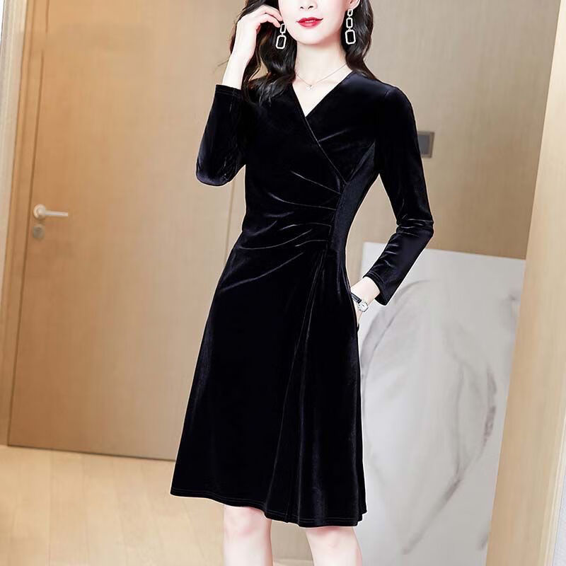 女冬季2022年秋冬新款长袖春秋季黑色气质小个子金丝绒连衣裙女装裙子